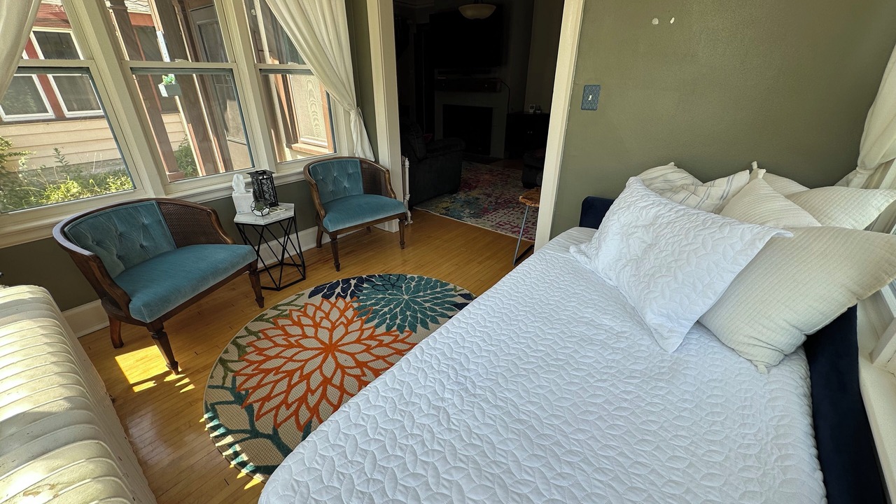 Photo of Bedroom in Midway