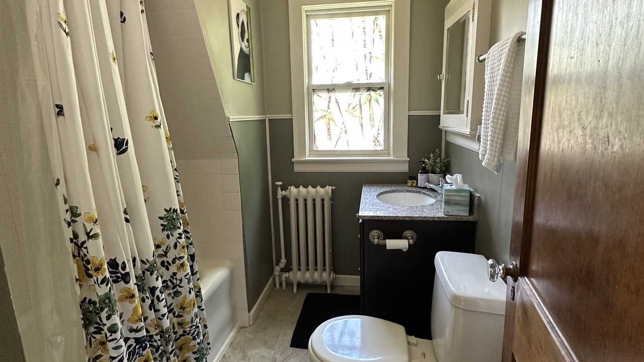 Photo of Bathroom in Midway