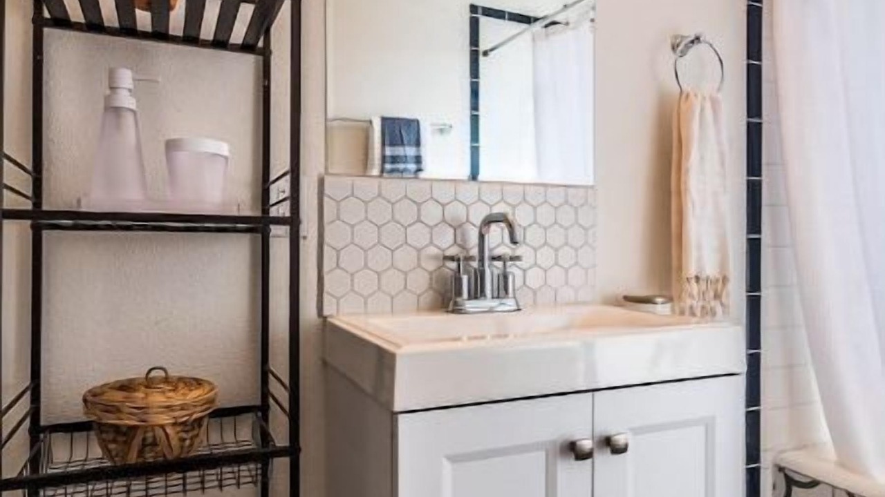 Photo of Bathroom in University Heights