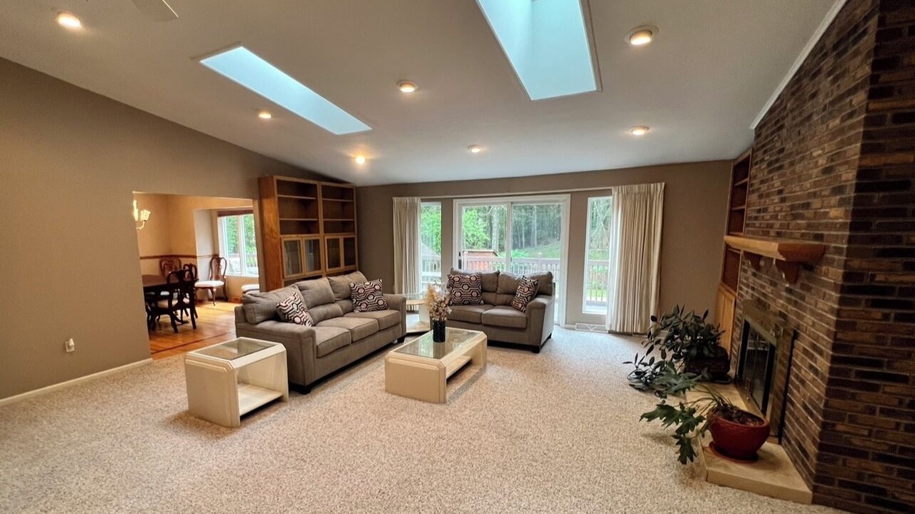 Photo of Livingroom in Saratoga Springs
