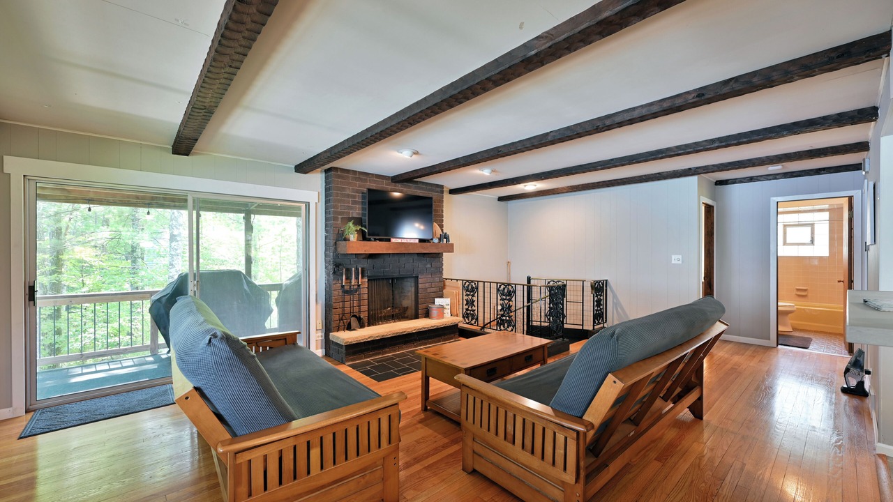 Photo of Livingroom in Stone Lake