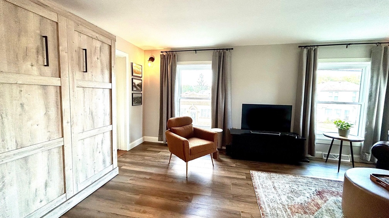 Photo of Livingroom in Rollingstone