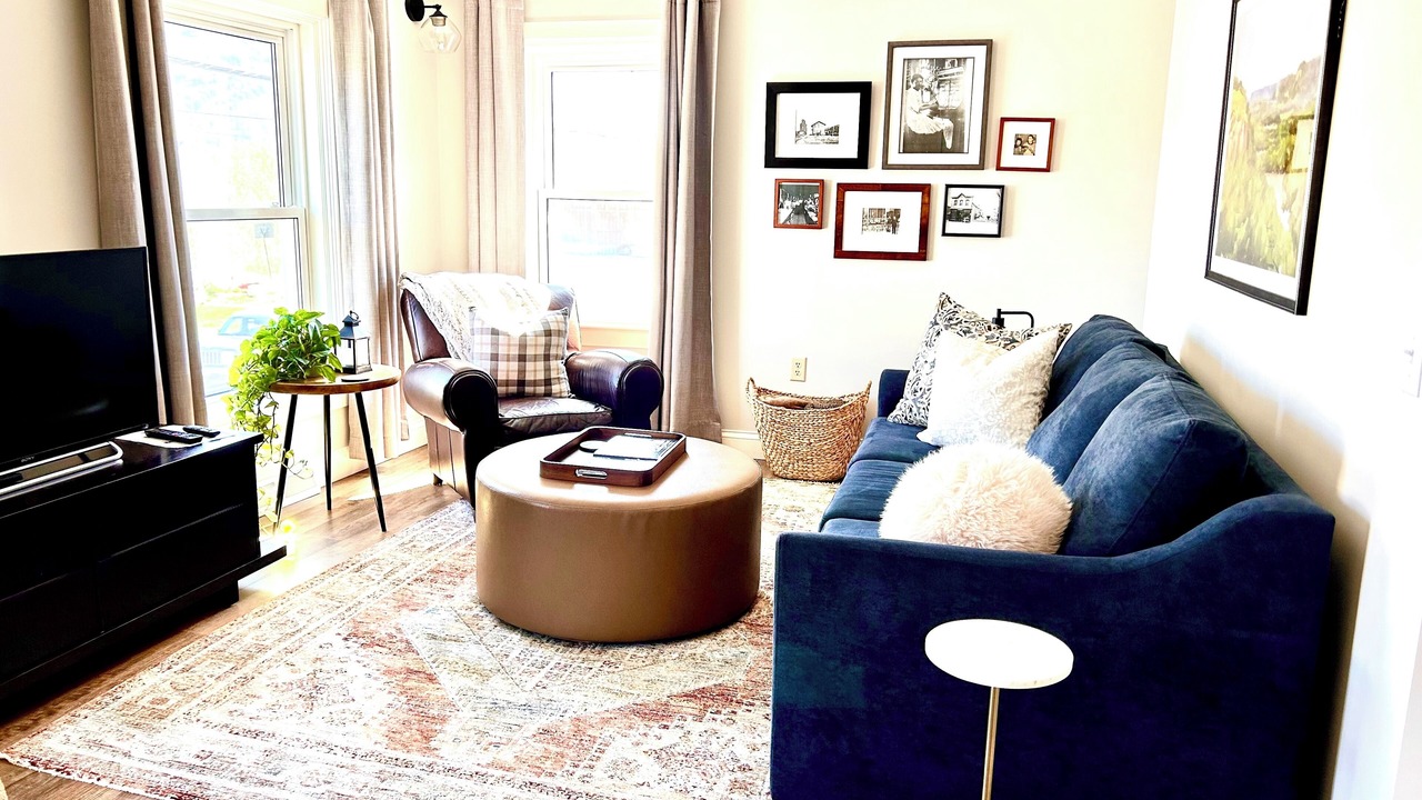 Photo of Livingroom in Rollingstone