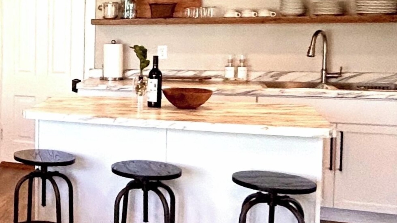 Photo of Kitchen in Rollingstone
