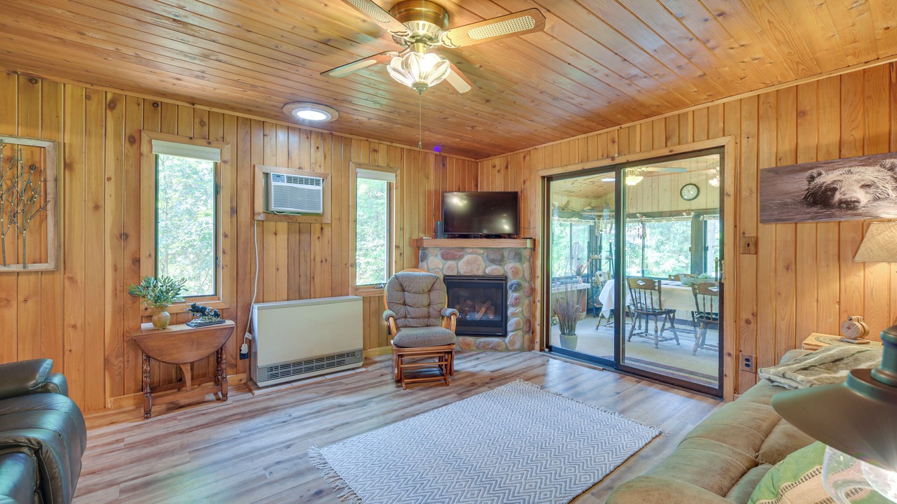 Photo of Livingroom in Cameron