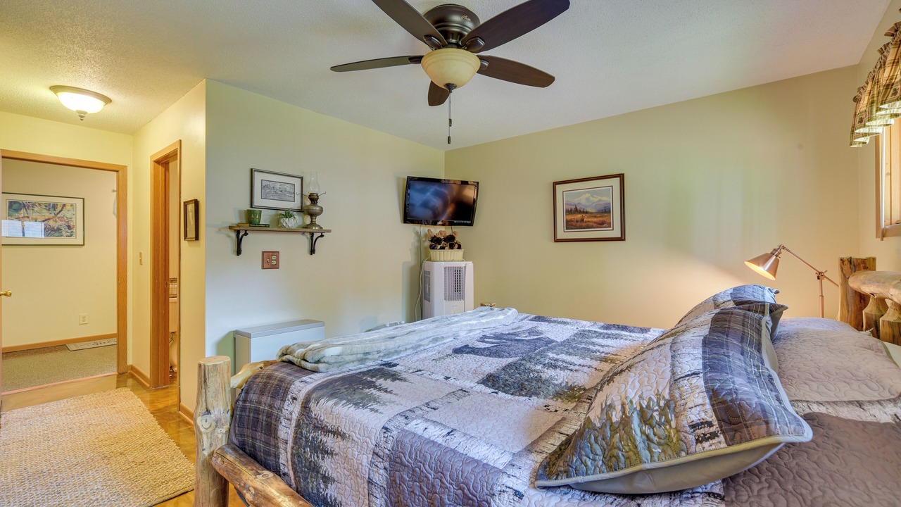 Photo of Bedroom in Cameron