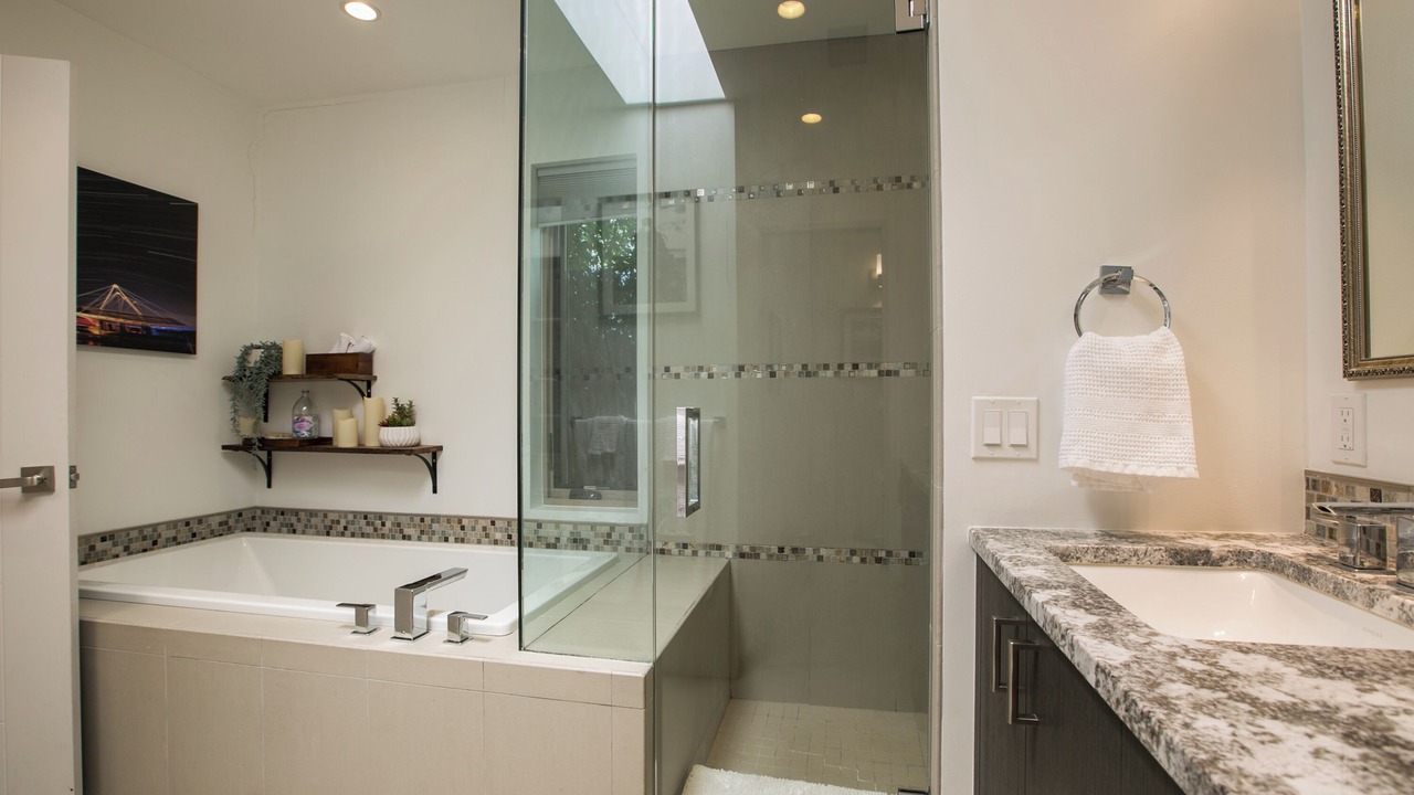Photo of Bathroom in West Manhattan