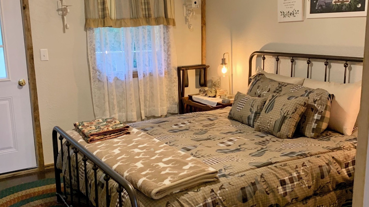 Photo of Bedroom in Cool Ridge