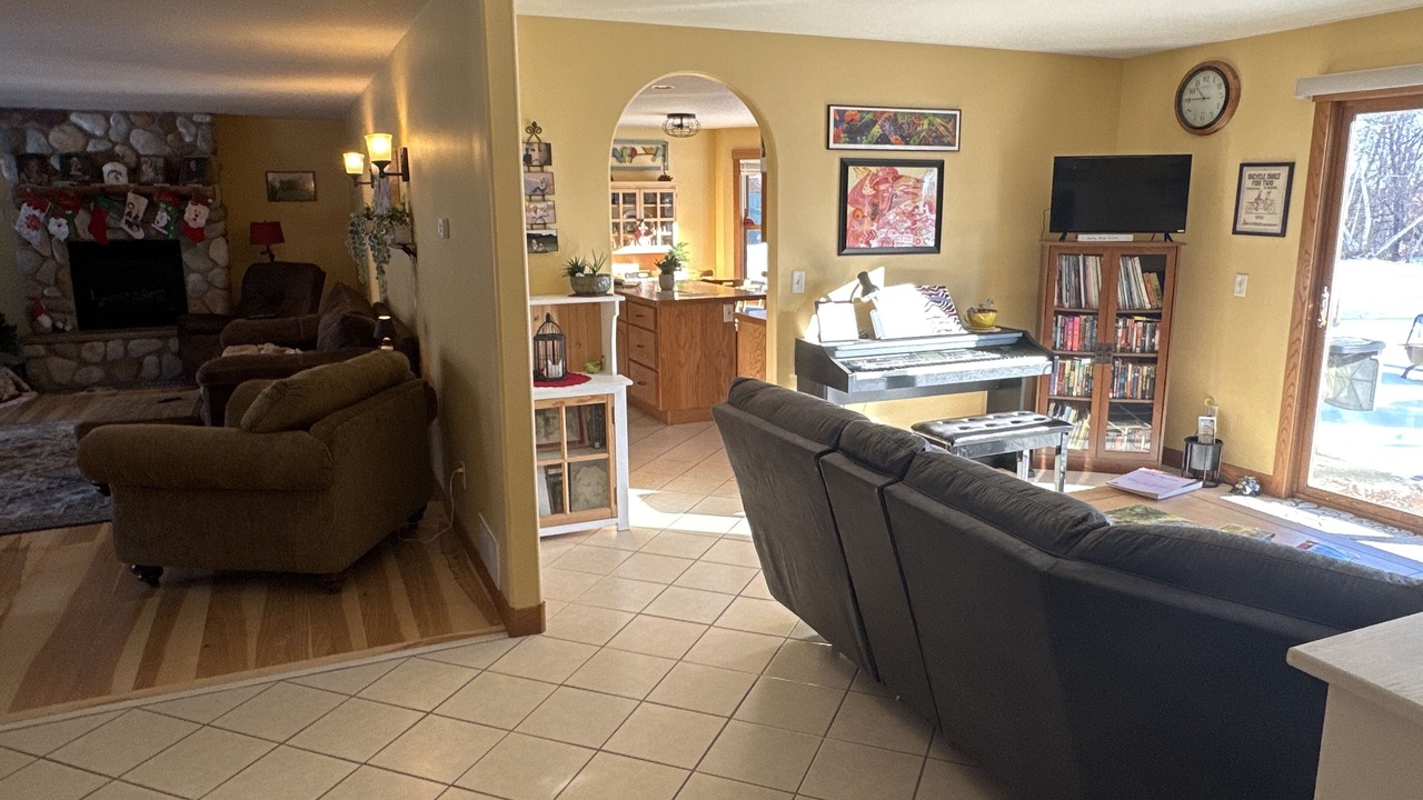 Photo of Livingroom in East Gull Lake