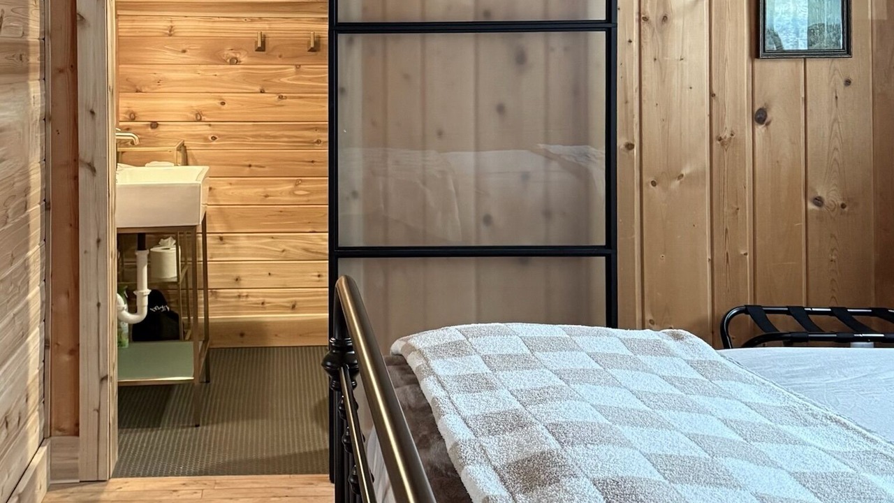 Photo of Bedroom in Crosslake