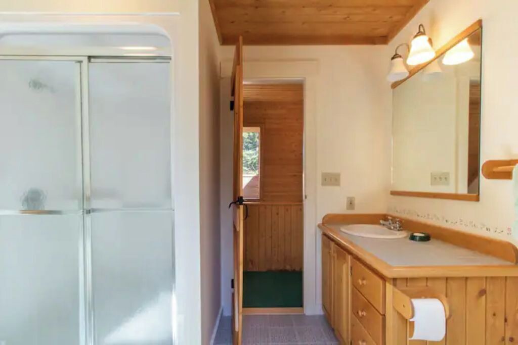 Photo of Bathroom in East Burke