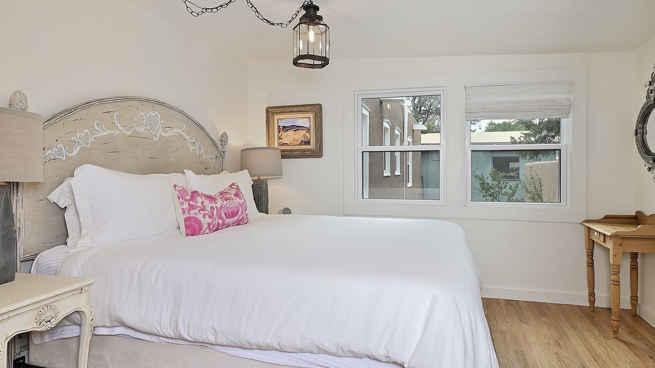 Photo of Bedroom in Tesuque