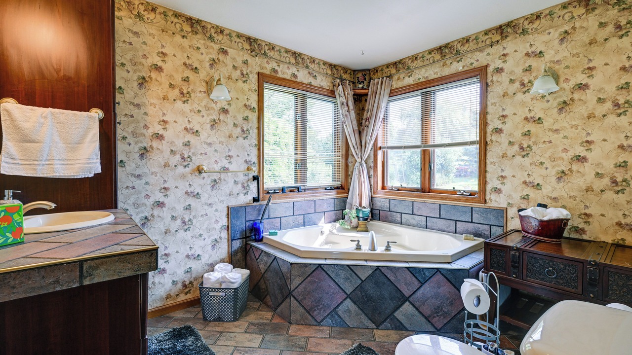 Photo of Bathroom in Hannibal