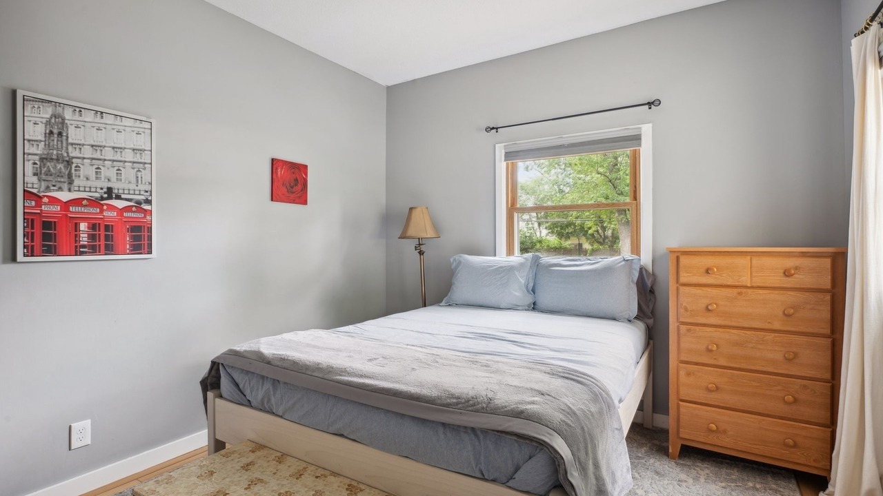 Photo of Bedroom in Keewaydin
