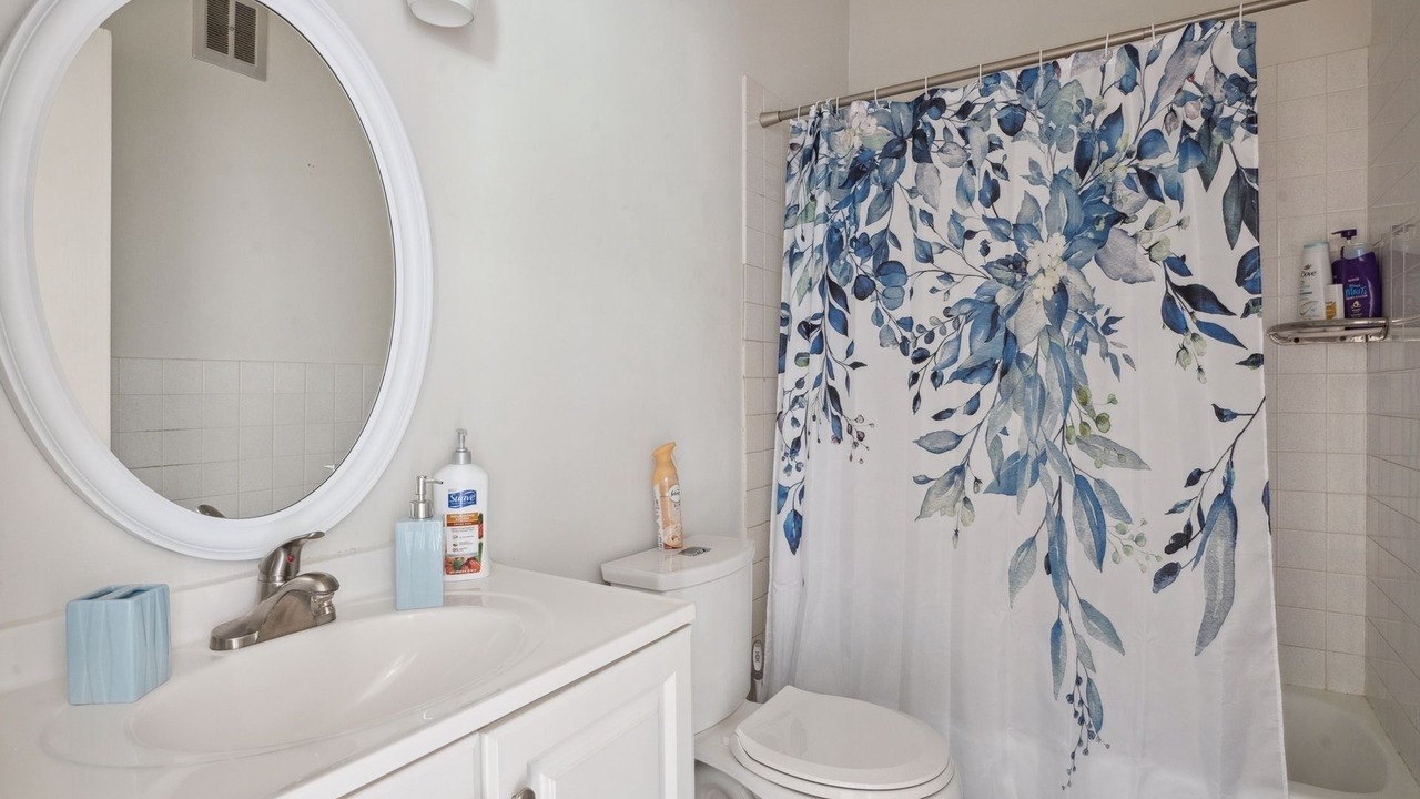 Photo of Bathroom in Keewaydin