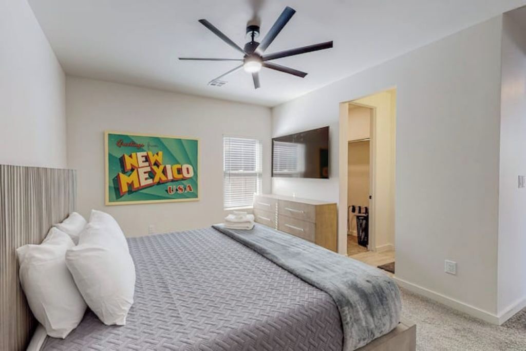 Photo of Bedroom in North Valley