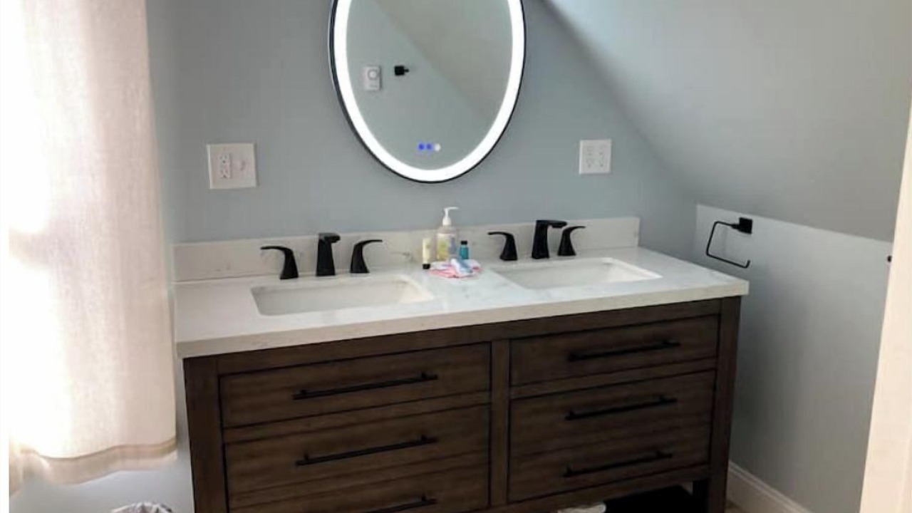 Photo of Bathroom in Troy