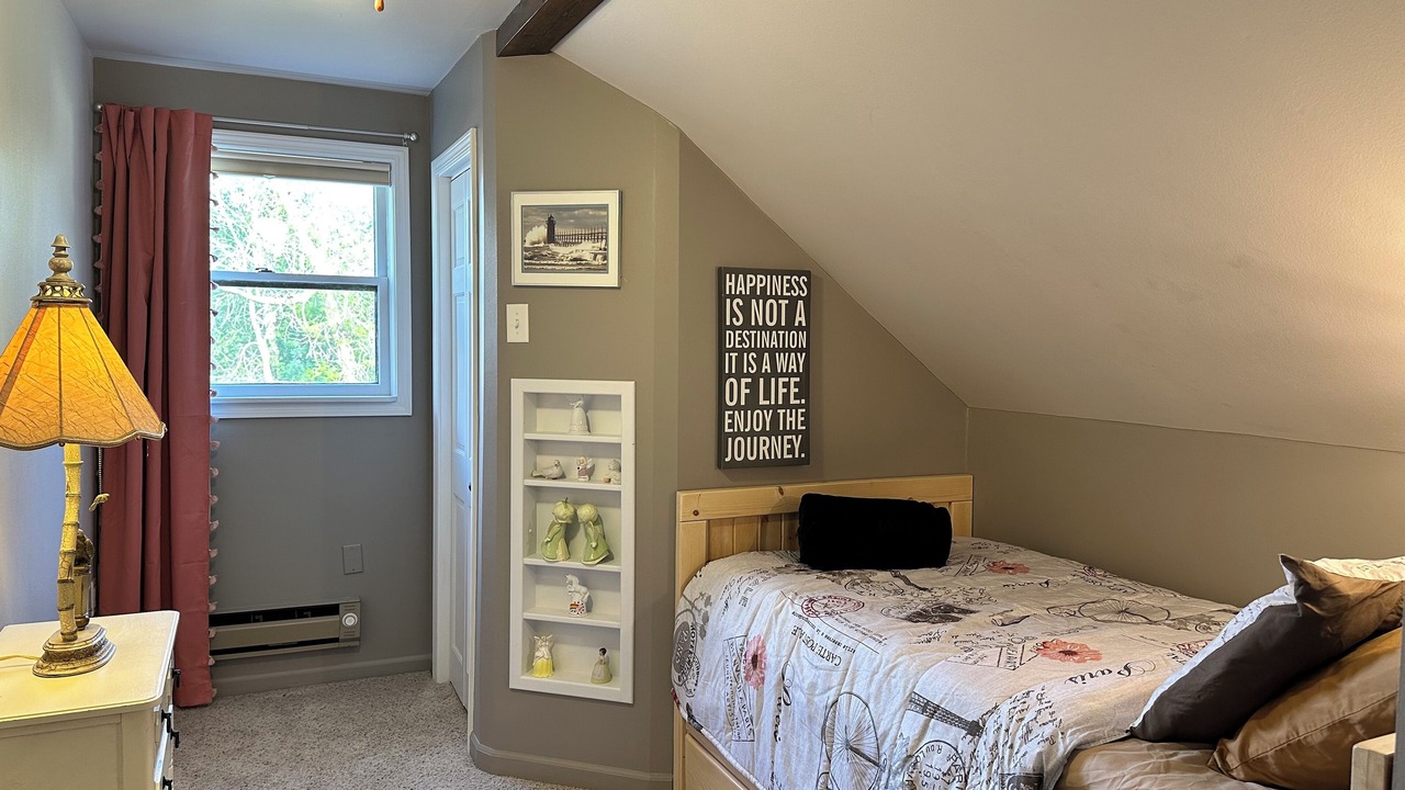 Photo of Bedroom in Manitowoc