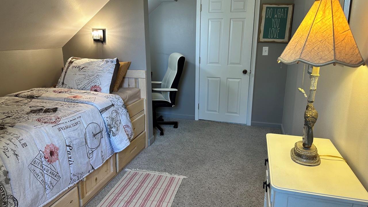 Photo of Bedroom in Manitowoc
