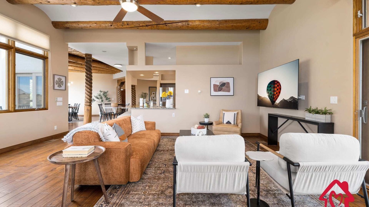 Photo of Livingroom in North Albuquerque Acres