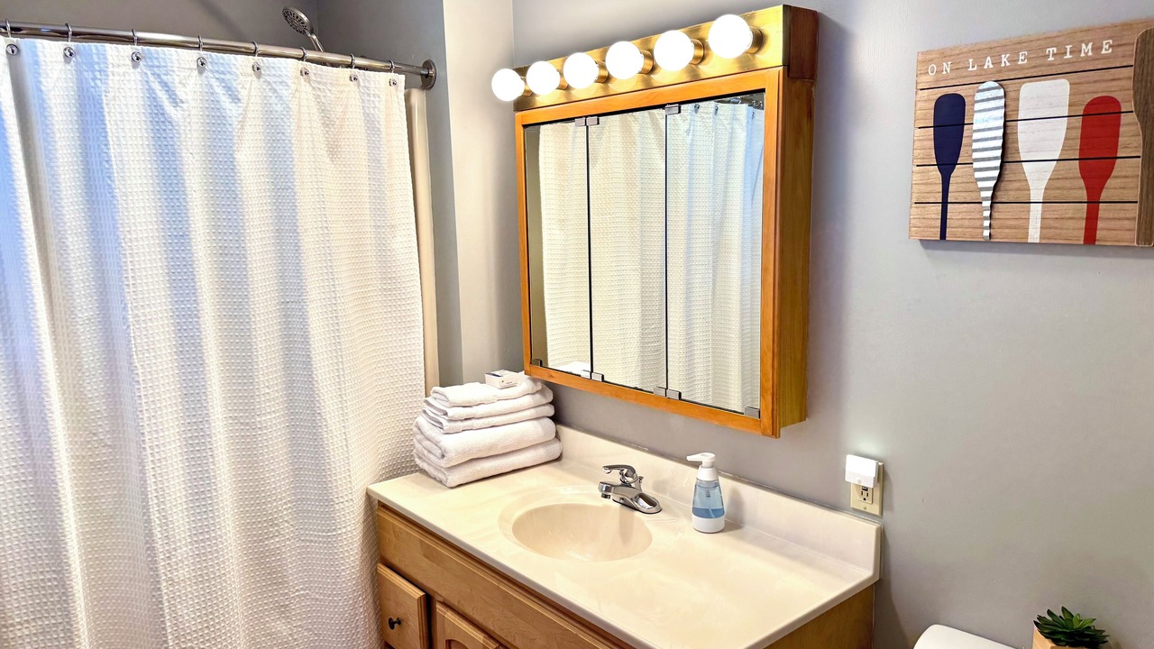 Photo of Bathroom in Northwoods Beach