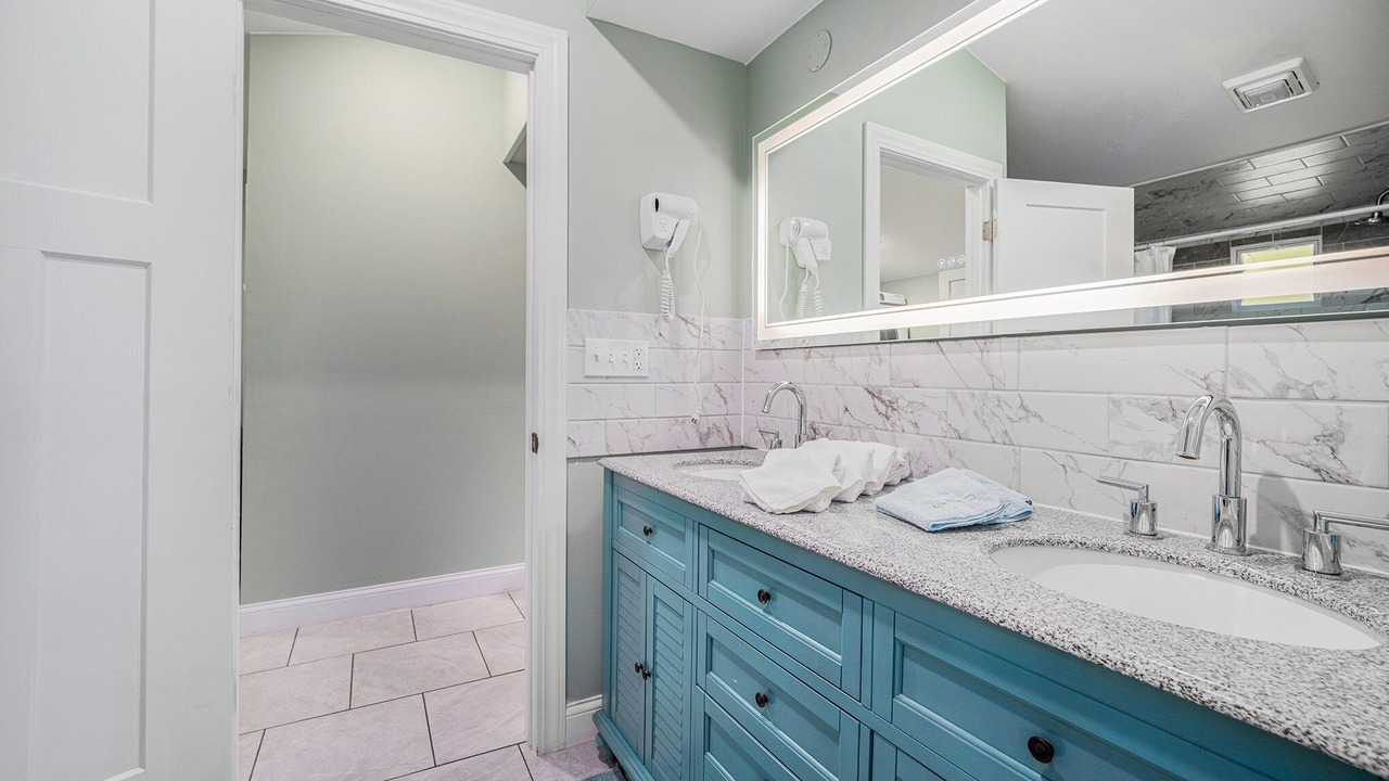 Photo of Bathroom in Kendall