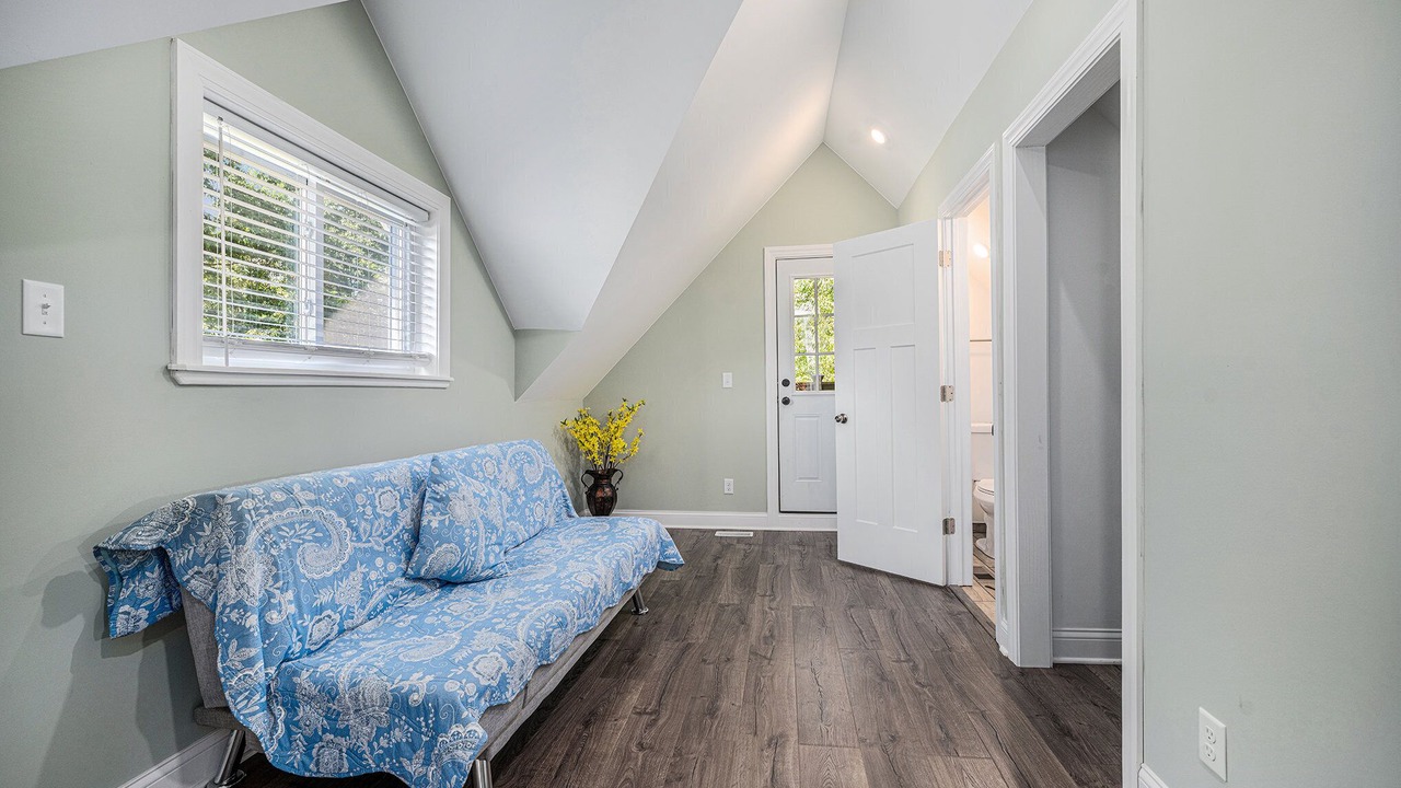 Photo of Livingroom in Kendall
