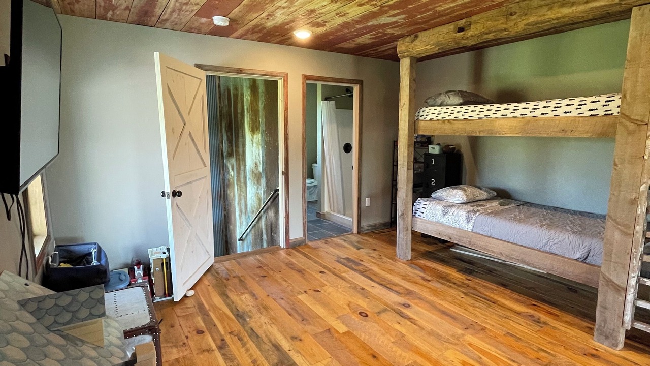 Photo of Bedroom in Mondovi