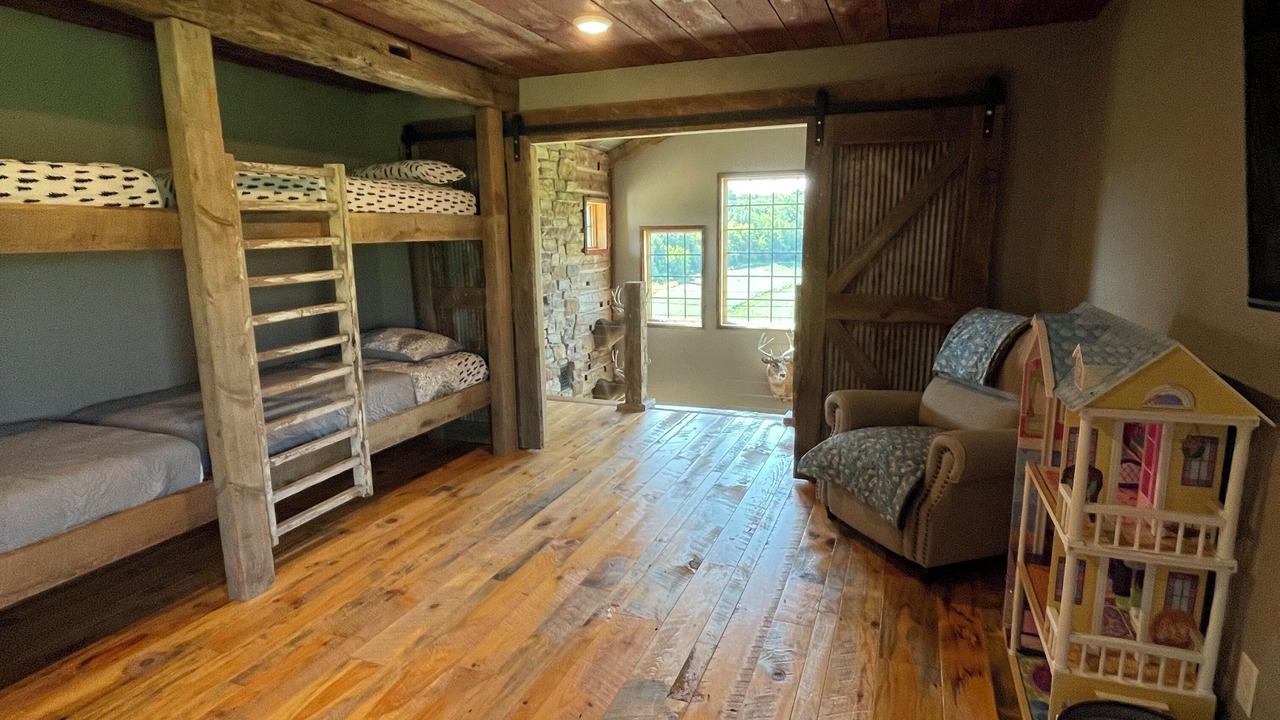 Photo of Bedroom in Mondovi