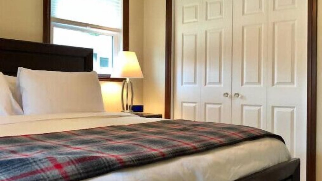 Photo of Bedroom in Ashwaubenon