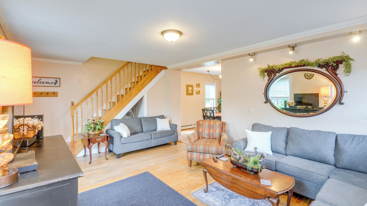 Photo of Livingroom in Claremont