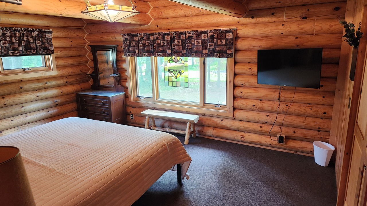 Photo of Bedroom in Shell Lake