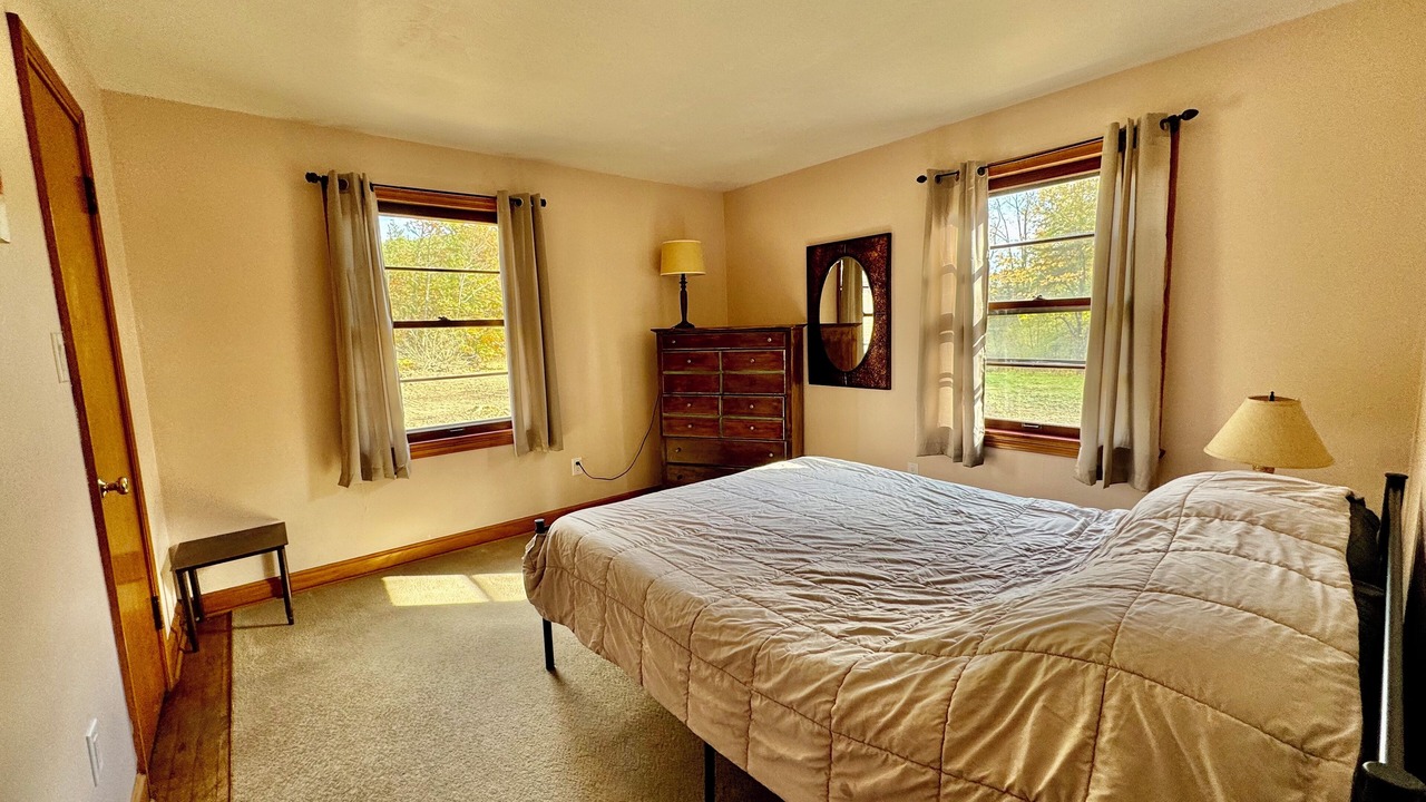 Photo of Bedroom in North Lima