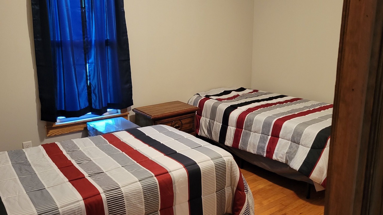 Photo of Bedroom in Summit - University