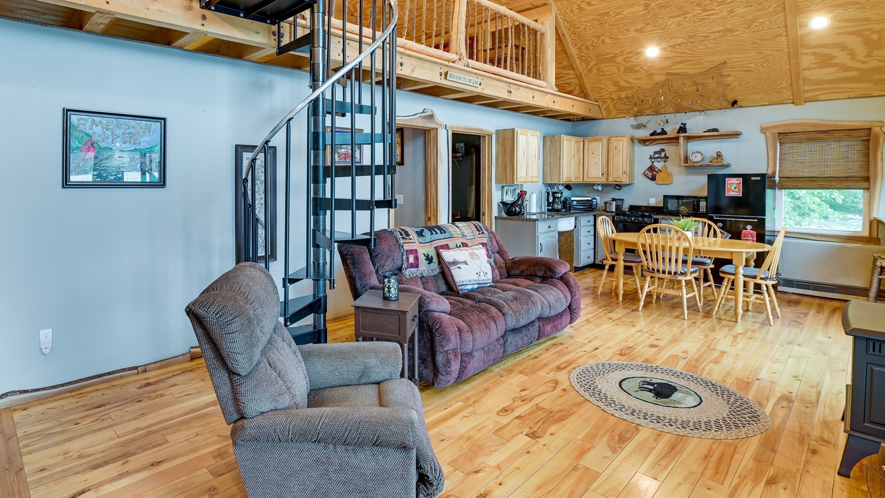 Photo of Livingroom in Washington County
