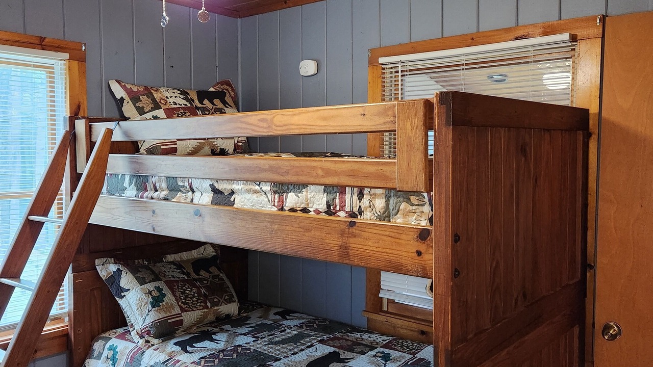 Photo of Bedroom in Long Lake
