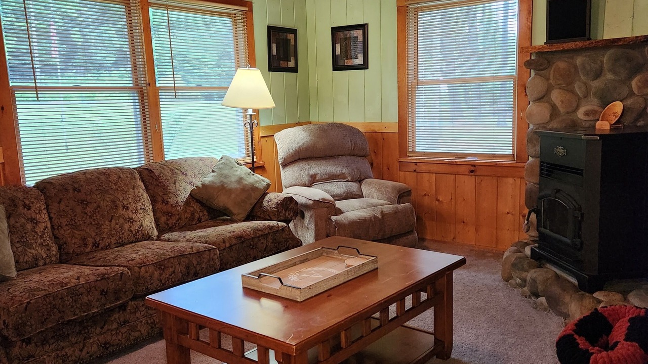 Photo of Livingroom in Long Lake
