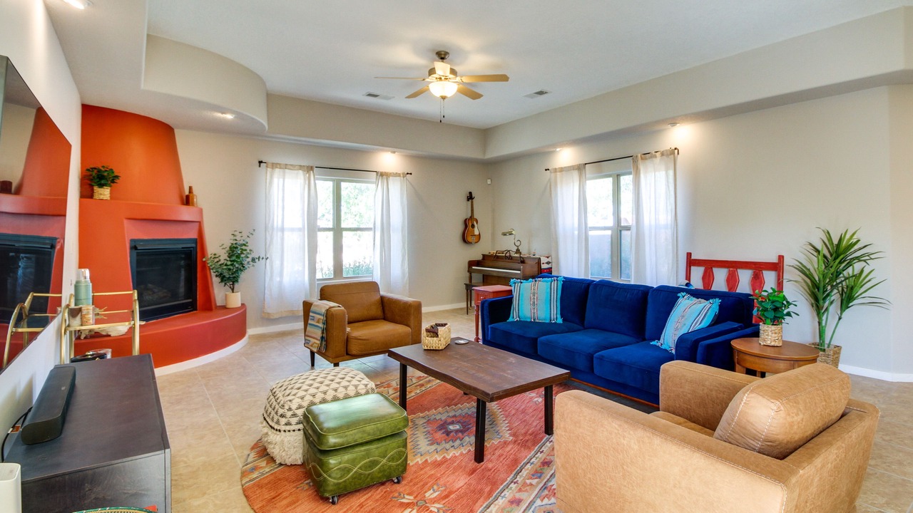 Photo of Livingroom in Mesa Del Sol Innovation Park