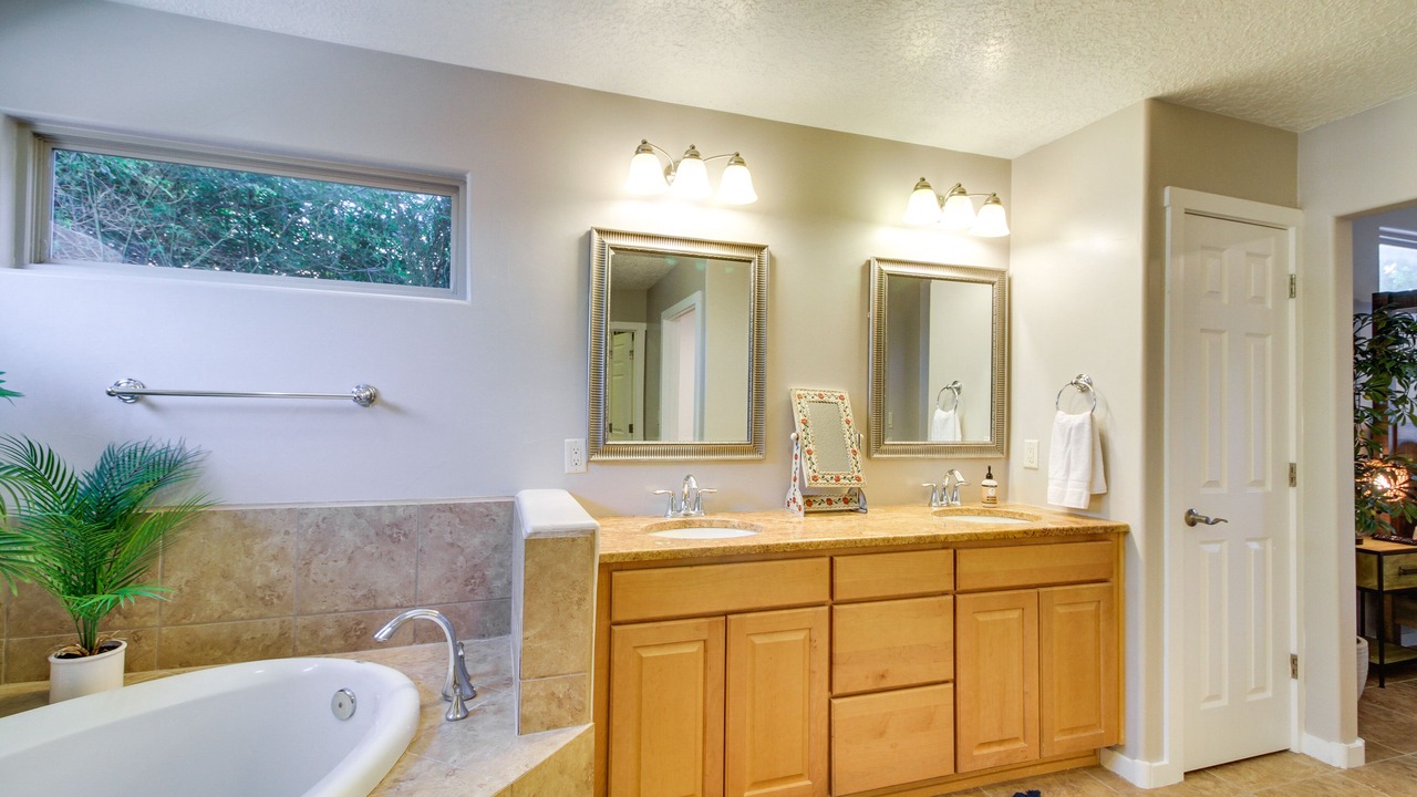 Photo of Bathroom in Mesa Del Sol Innovation Park