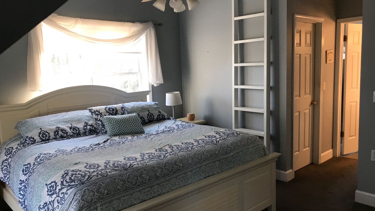 Photo of Bedroom in Greenfield Center
