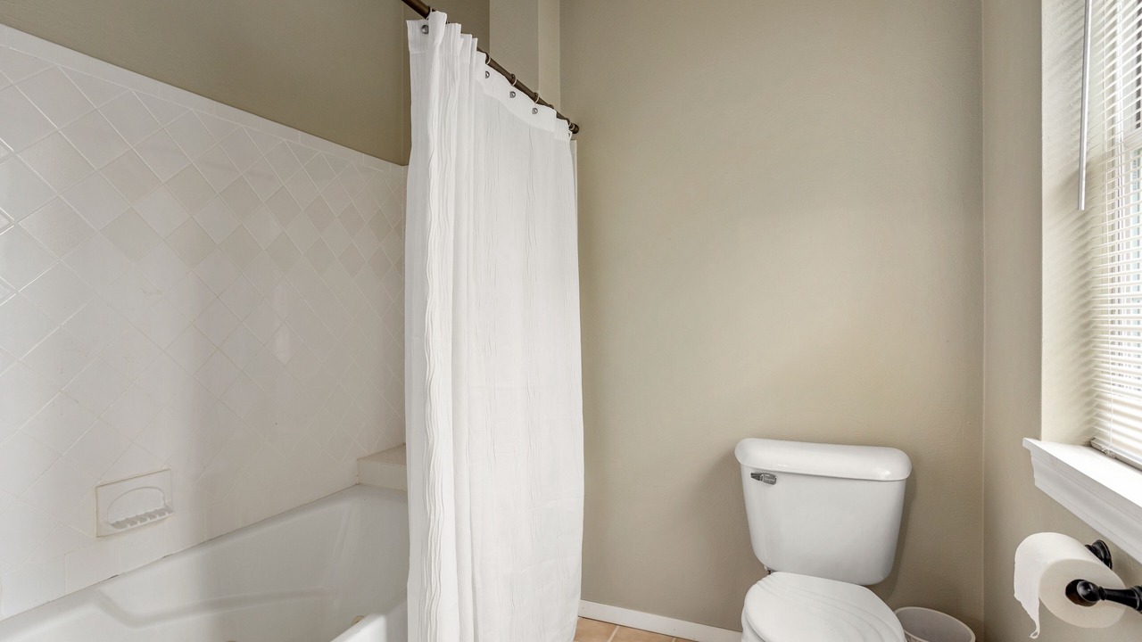 Photo of Bathroom in King