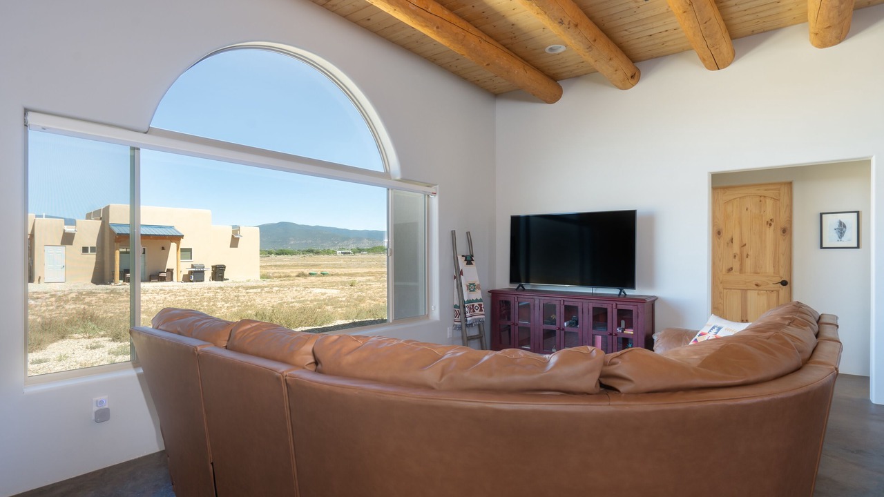 Photo of Livingroom in Taos