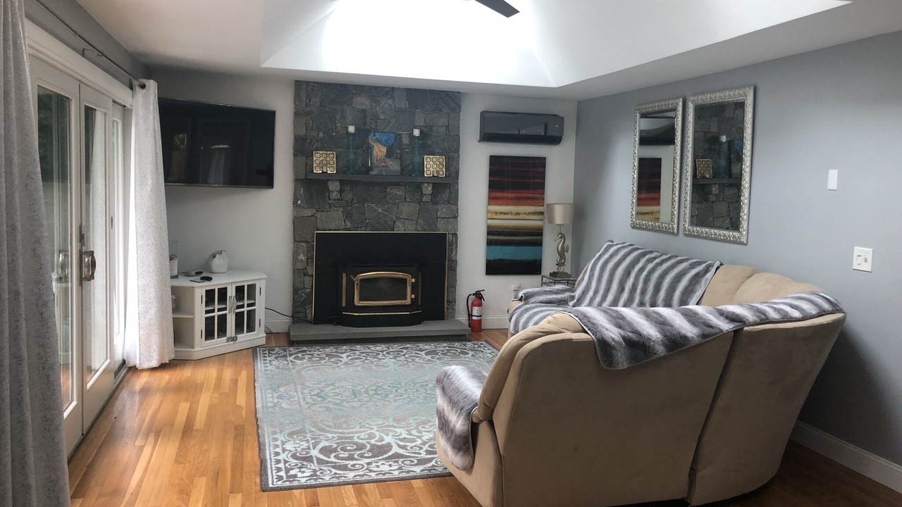 Photo of Livingroom in South Kingstown