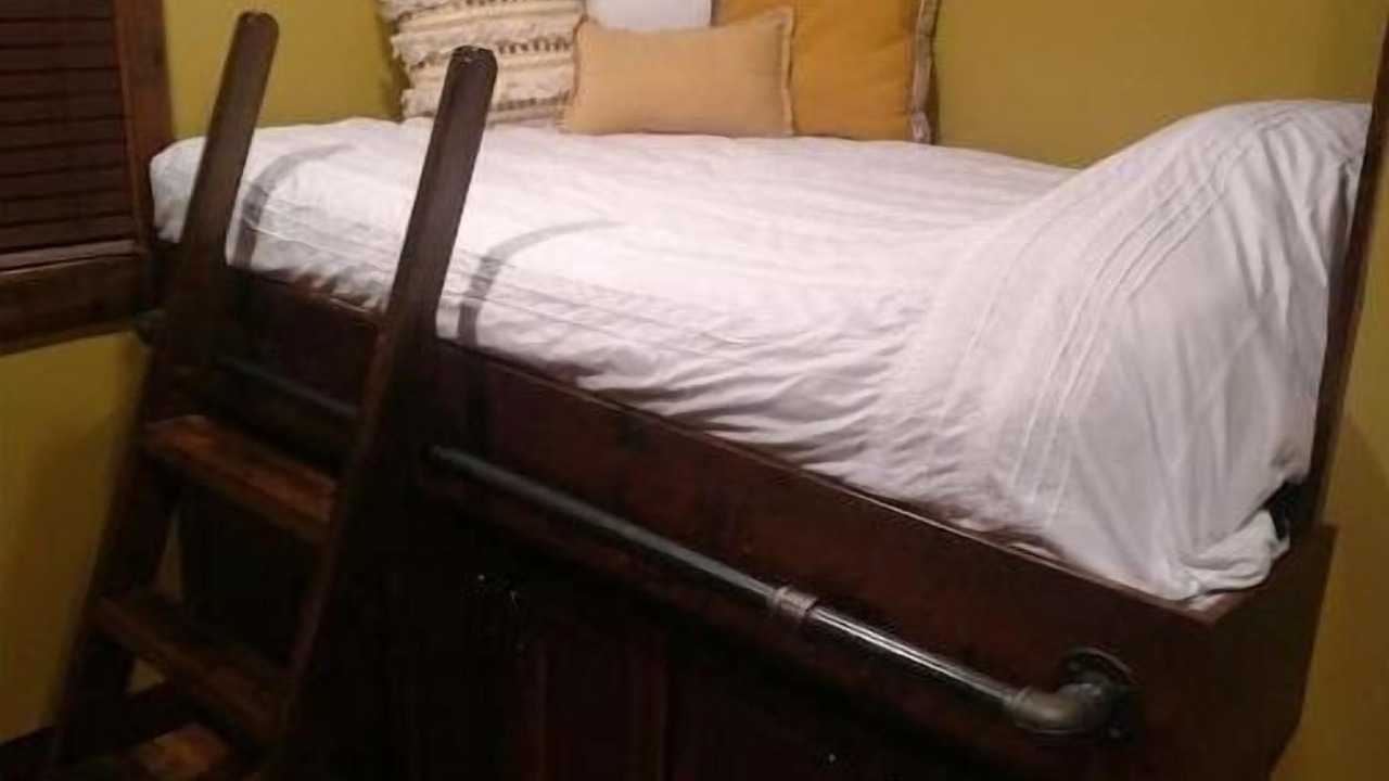Photo of Bedroom in Hudson