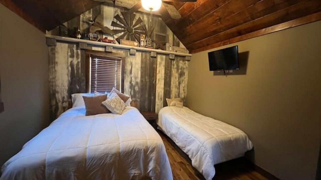 Photo of Bedroom in Hudson