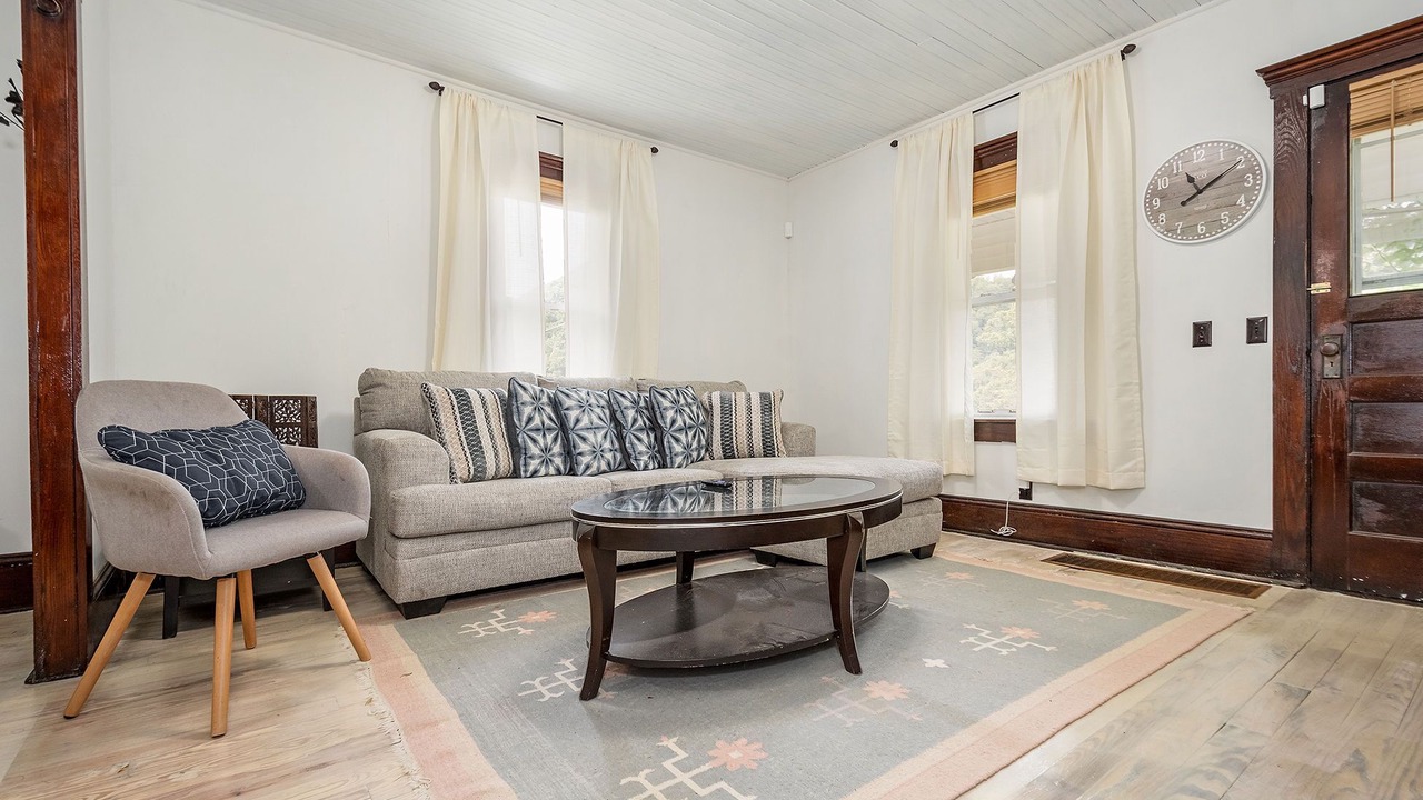 Photo of Livingroom in Rowlesburg