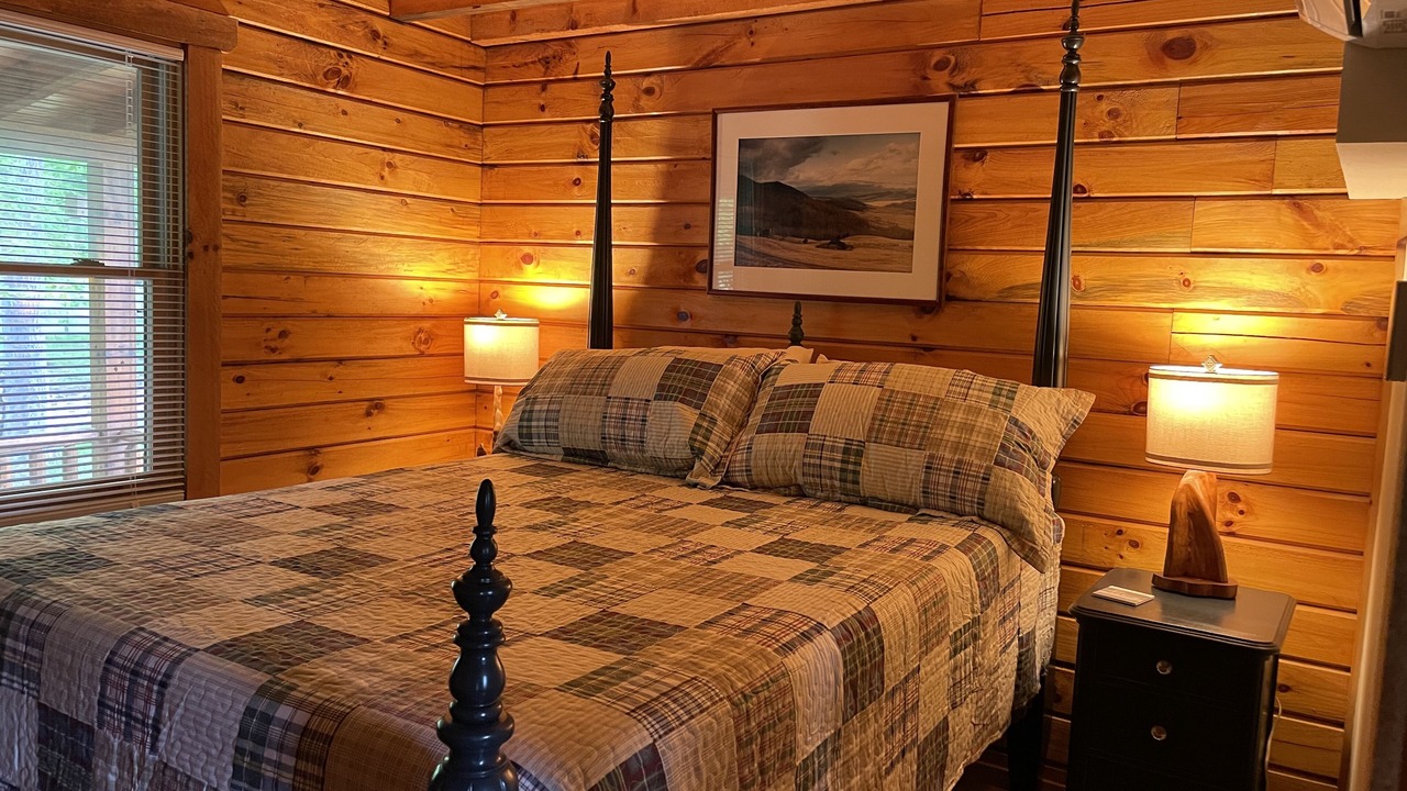 Photo of Bedroom in Greenbrier River
