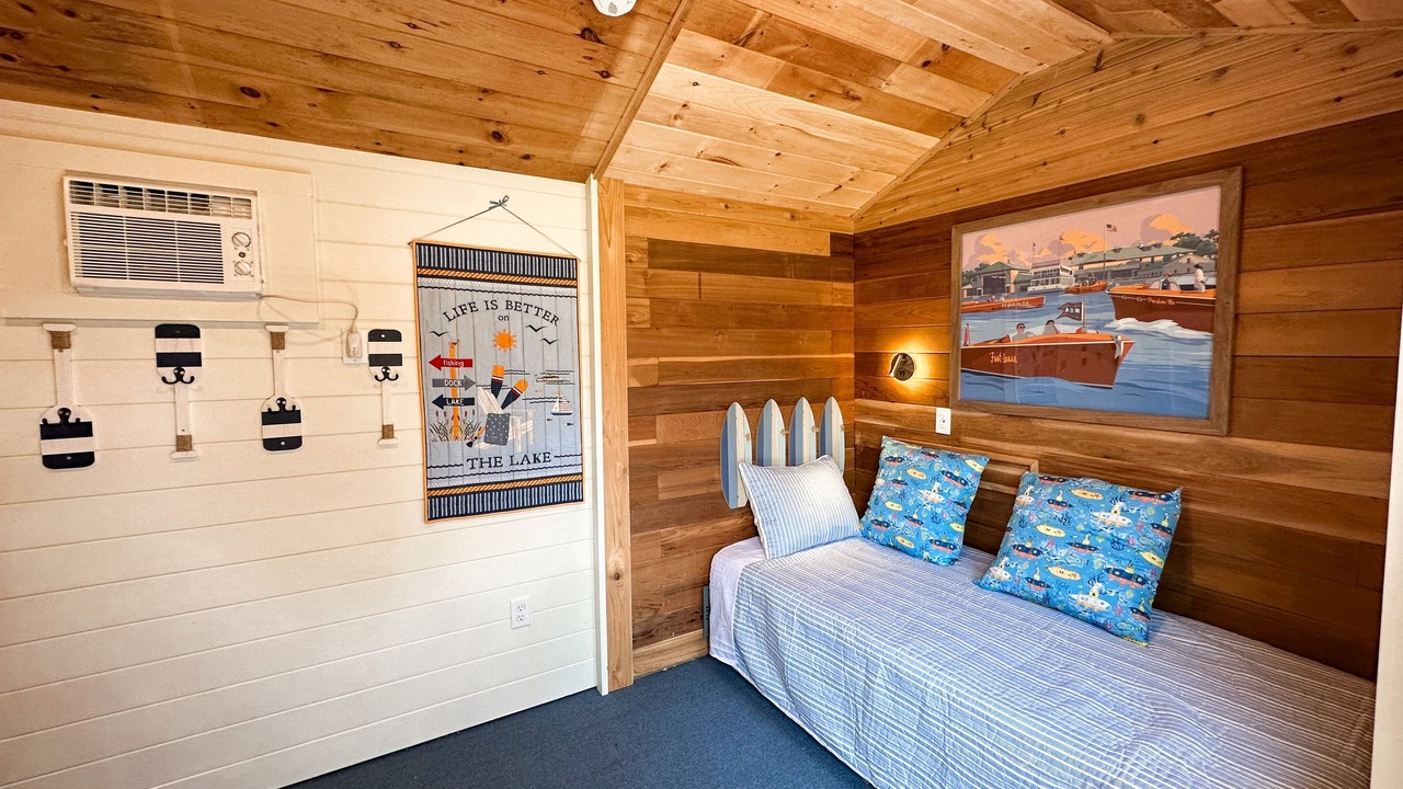 Photo of Bedroom in Isle La Motte