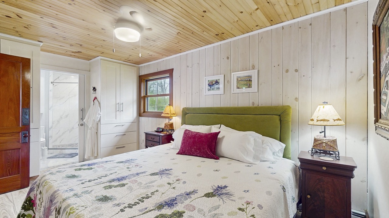 Photo of Bedroom in Isle La Motte