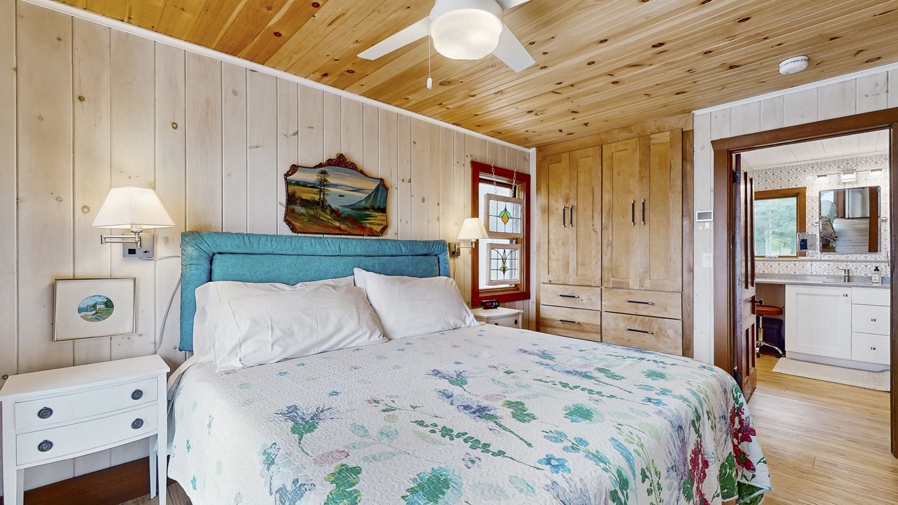 Photo of Bedroom in Isle La Motte